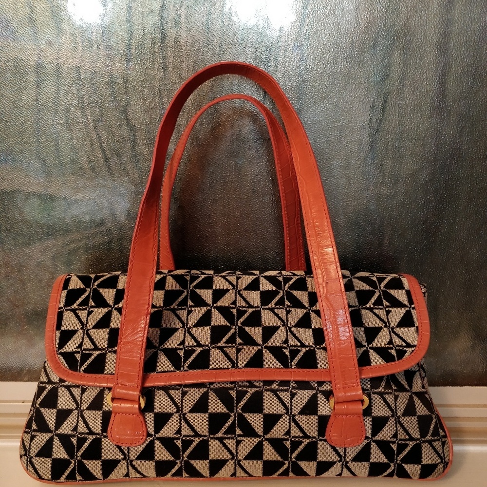 Maxx New York Small Geometric purse